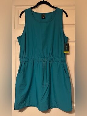 NWT Tek Gear Sz Large Dark Teal crew neck athletic dress w/ tie waist, pockets